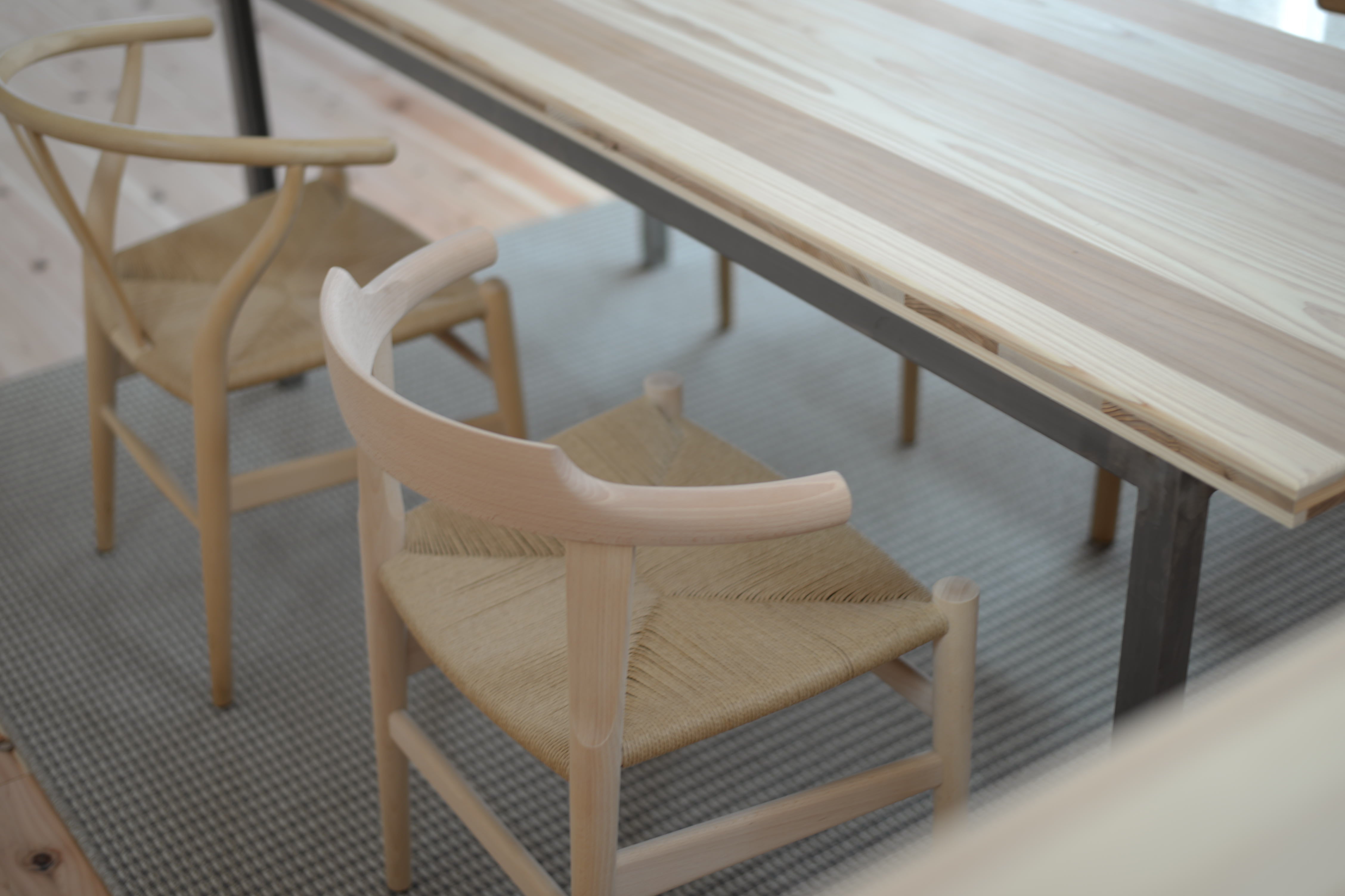 Yチェアとうまく調和する相性の良い椅子 | 北欧ジャーナル スタッフ