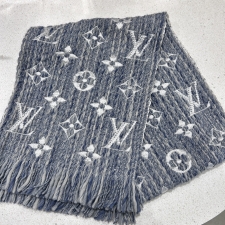 神戸三宮でルイヴィトンを買取。ミンクを使用したモノグラムのマフラー