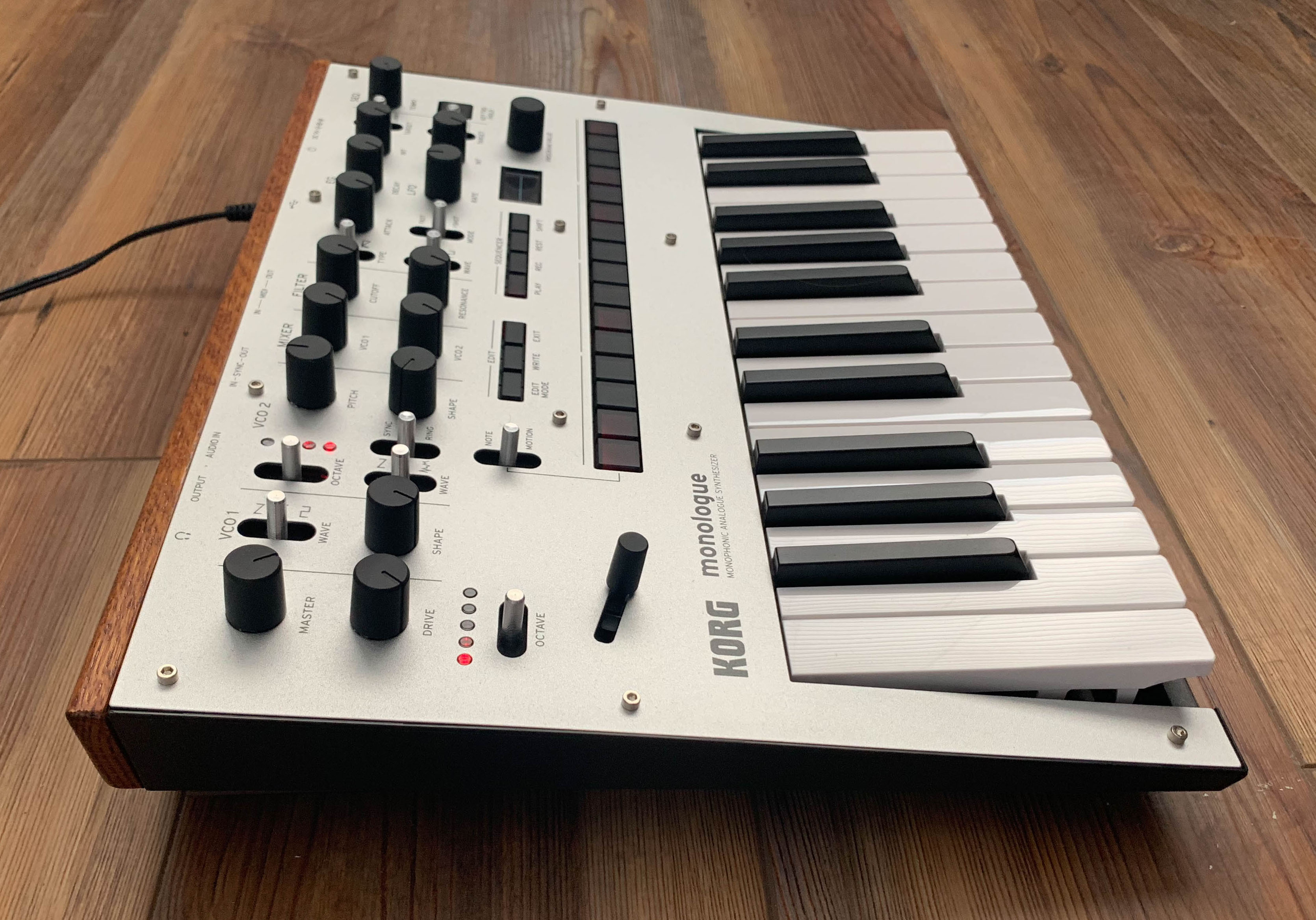 Korg Monologue (Silver) - Syntaur