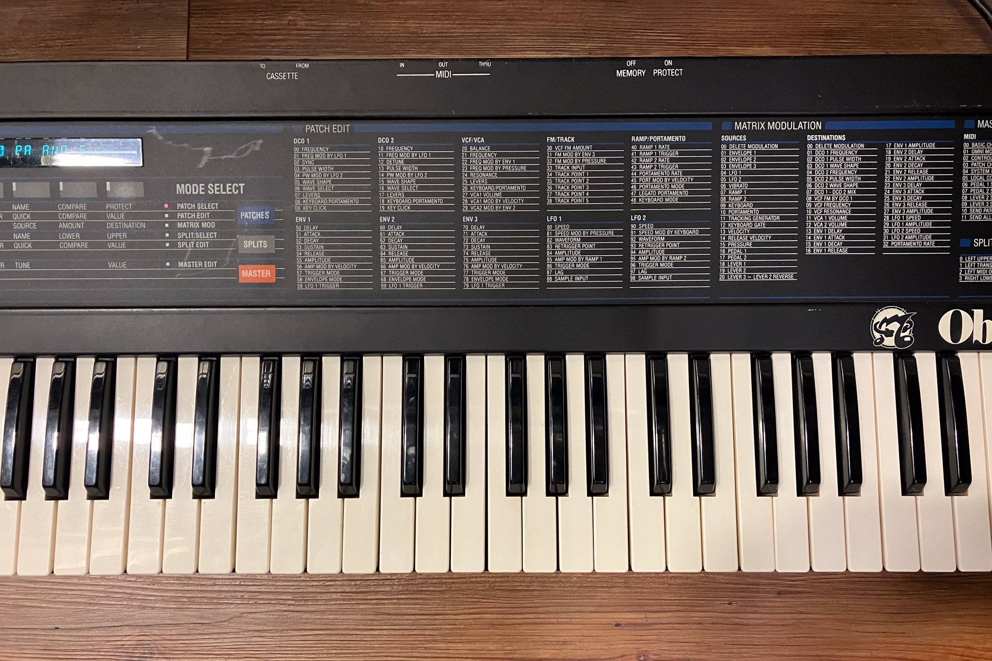 Oberheim Matrix-6 - Syntaur