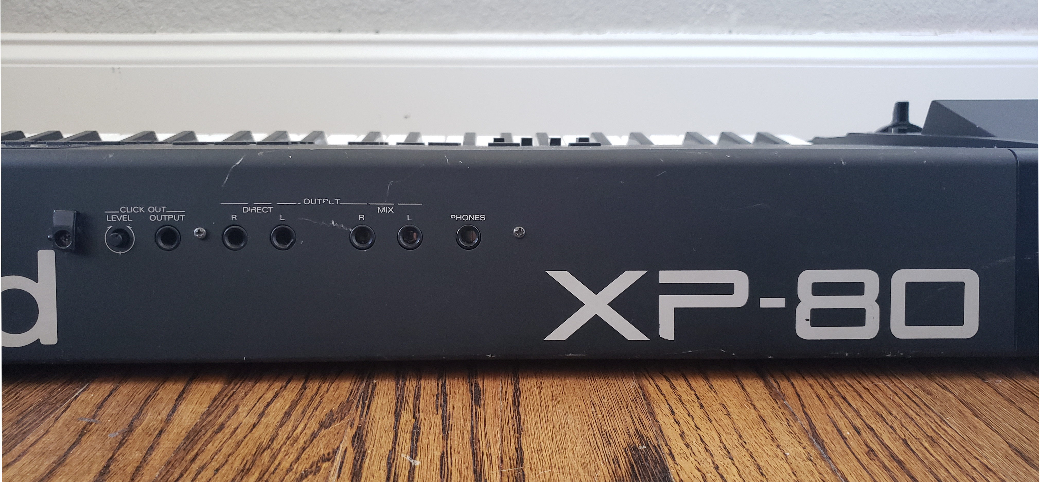 Roland XP-80 photo gallery - Syntaur