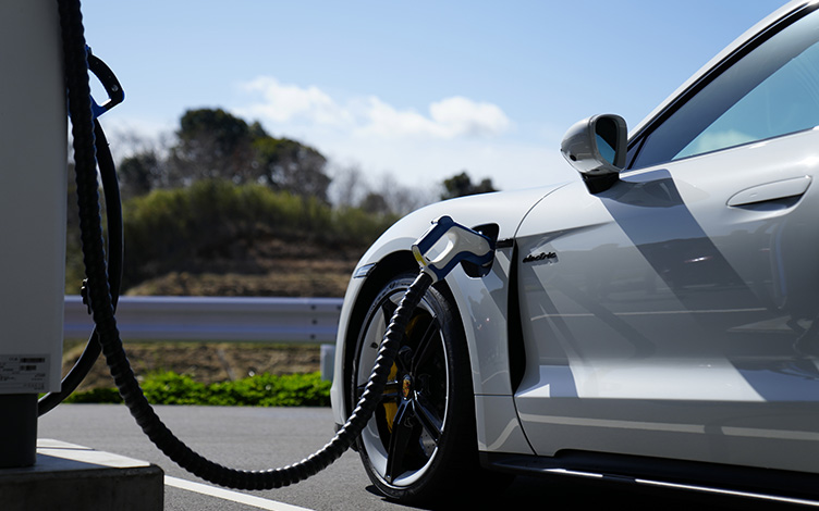 Porsche E-Performance - Charging － ポルシェジャパン