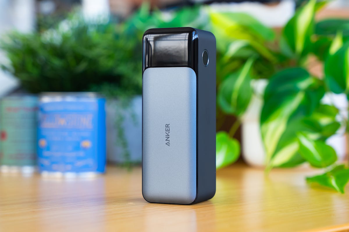 Anker 737 Power Bank (PowerCore 24K) | Pack Hacker