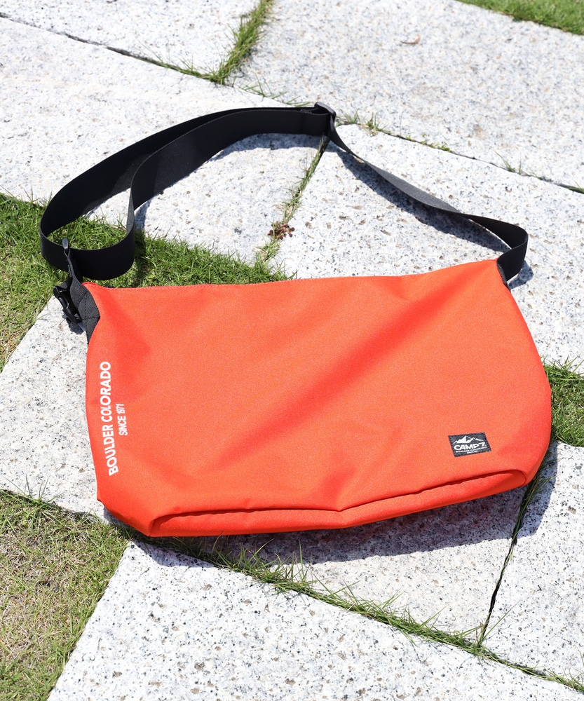 メッセンジャーバッグ(ONE SIZE グリーン): ファッション雑貨｜Right