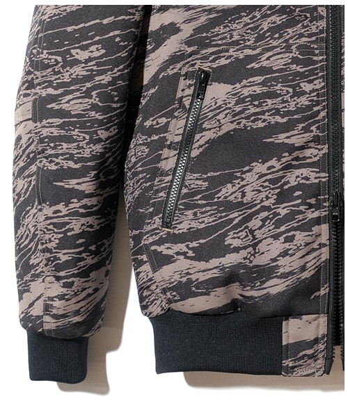 Back Channel（バックチャンネル）の「GHOSTLION CAMO CORDURA HOODED