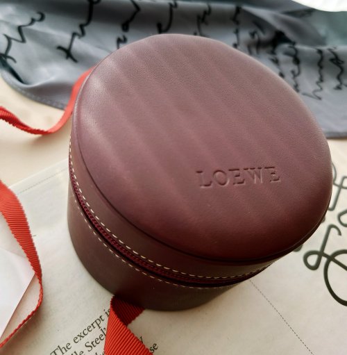 香港 未使用品 LOEWE ダークレッド ジュエリーボックス ジュエリー