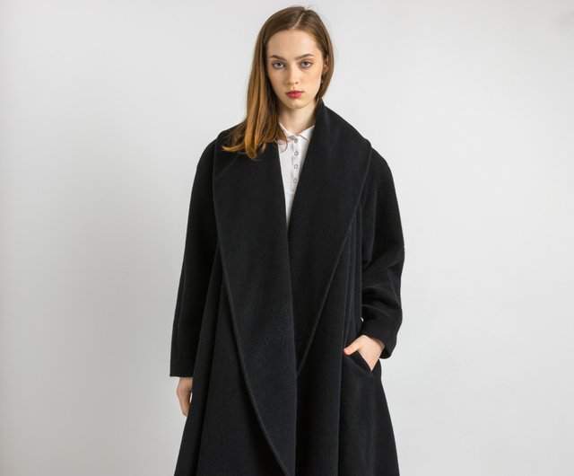 FREE S/H] Ukraine Lambswool Coat Women Vintage 80s winter coat
