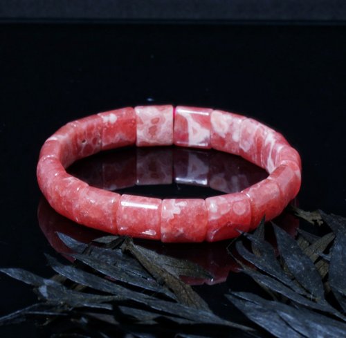 レッド11 x 6mm クリスタル ブレスレット-1 (石11 x 6mm バングル