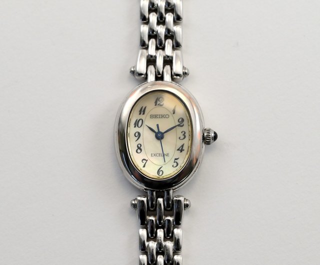 Japan SEIKO EXCELINE women Oval Shape Pearl Shell Tone Dial Ref