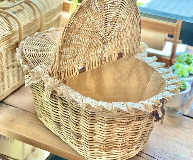 タイ 籐のかご細工の楕円形の編組口2つの側面があります。 Leelyn - Pinkoi