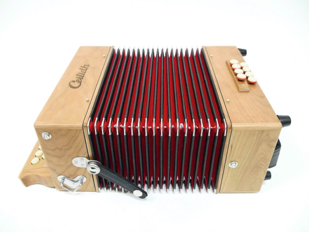 ケルトの笛屋さん | 商品詳細 | ボタン式アコーディオン C#/D Ceilidh