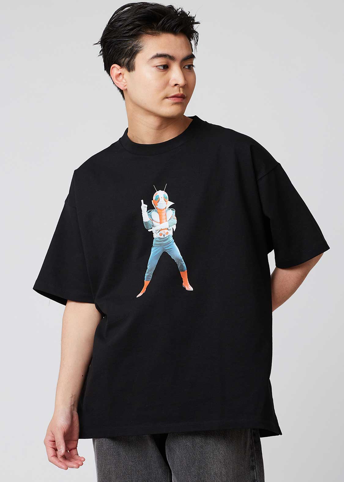 仮面ライダーV3｜ビッグシルエットTシャツ｜ユニセックス｜グラニフ