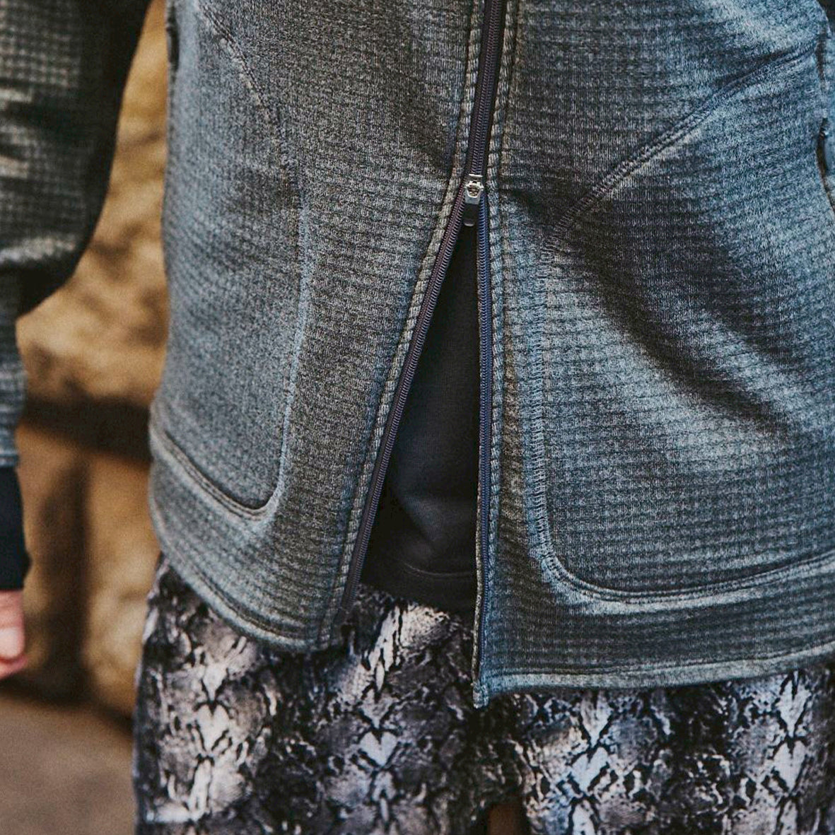 POLARTEC POWER GRID ZIP UP HOODIE