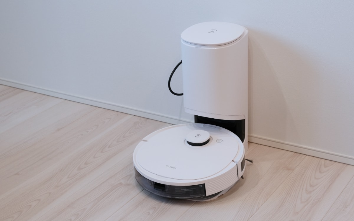 ECOVACS DEEBOT N8+レビュー｜自動ゴミ捨て搭載ルンバ i7+とおすすめは