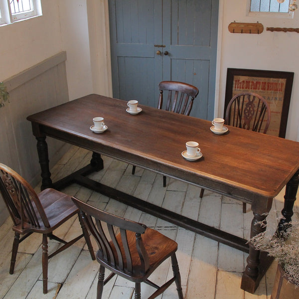 1900年代オーク材ダイニングテーブル（横幅210cm） イギリス