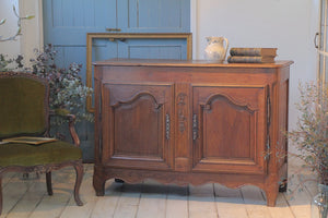 1920年代小ぶりなサイズ感が魅力のサイドボード（横幅130cm） フランス