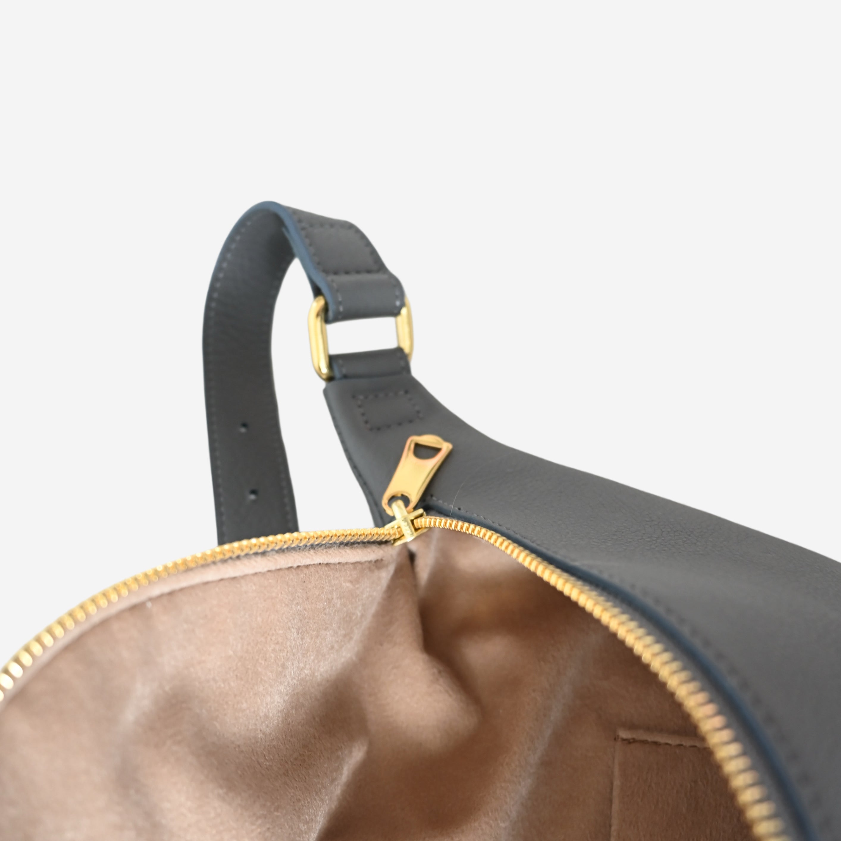 Shrink Leather Waist Bag – ch!iii