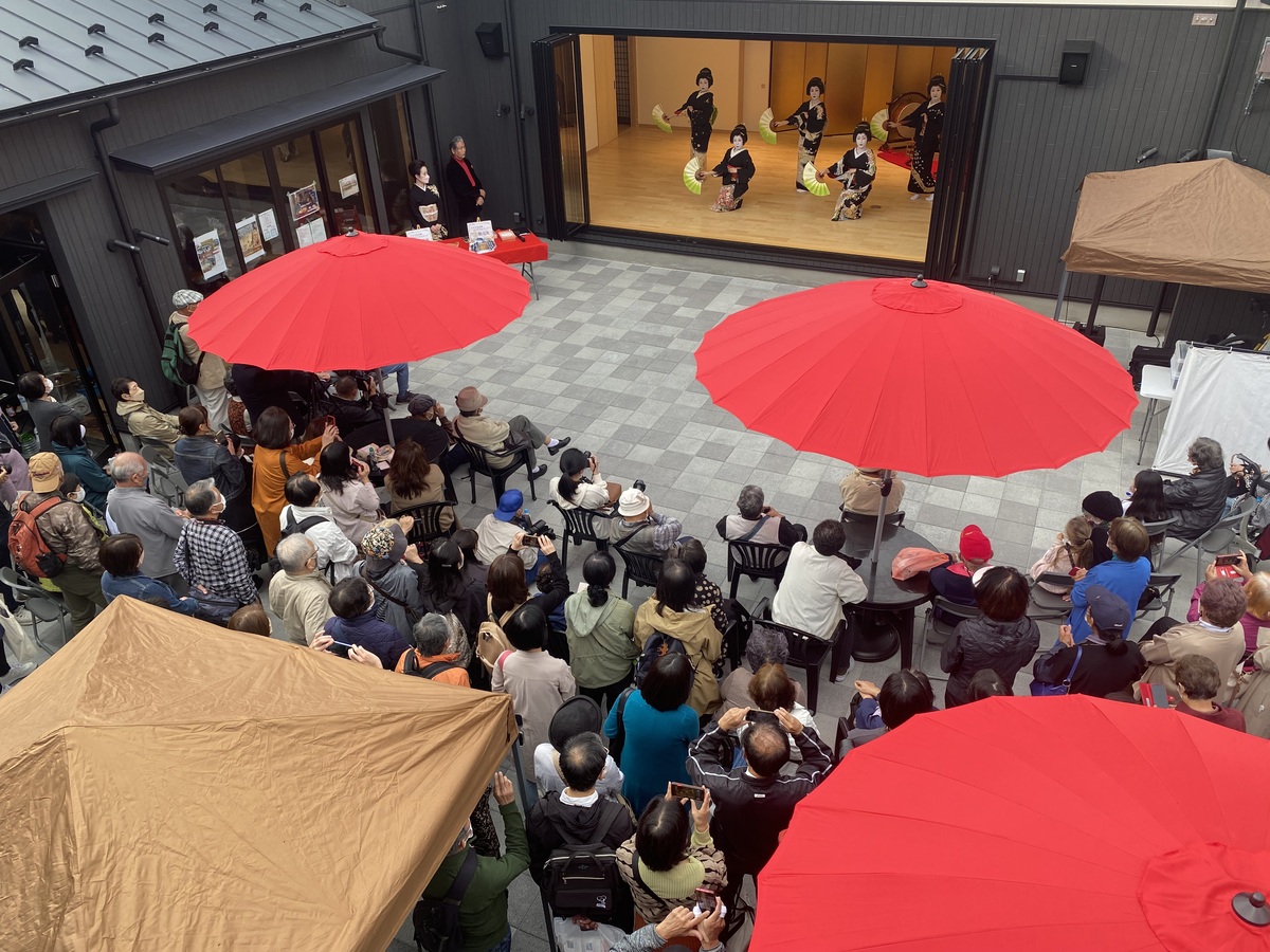 黒塀に柳の木 多摩地域唯一の花街・八王子駅周辺を歩く - 中央線が好き