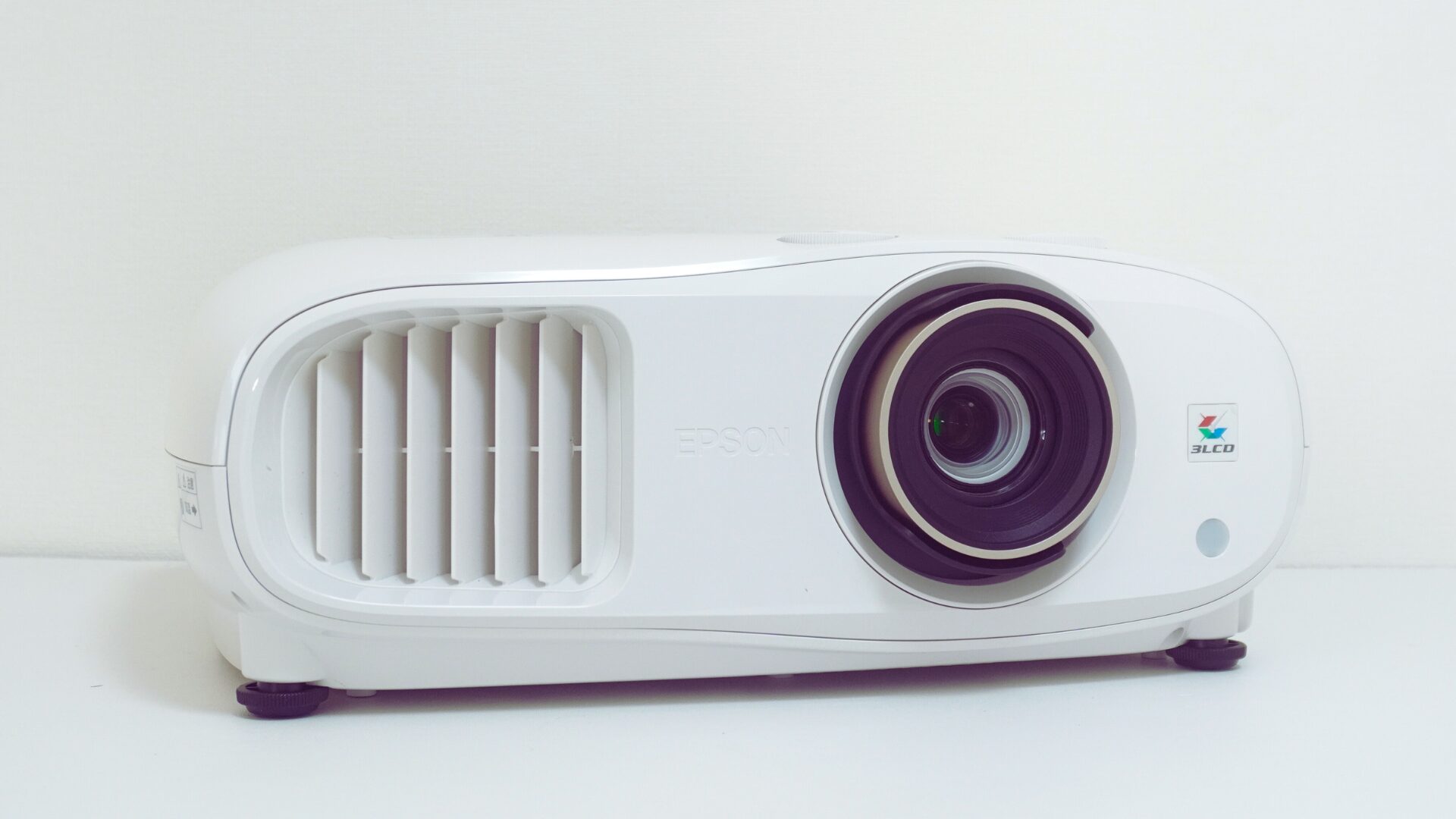 明るい4K】EPSON EH-TW7100を徹底レビュー【安定感抜群の選択肢】