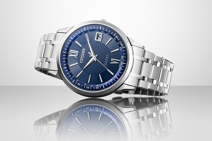 シチズン エクシード』 多局受信型光発電電波時計で世界最薄※となる