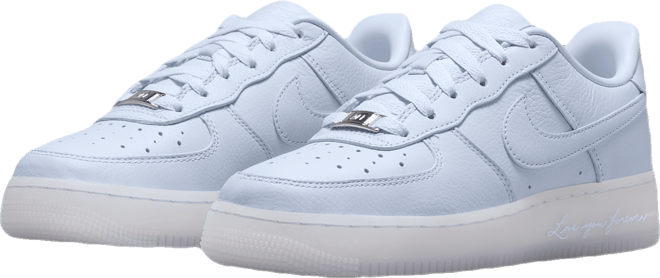 NIKE公式】NOCTA エア フォース 1 ジュニアシューズ.オンラインストア