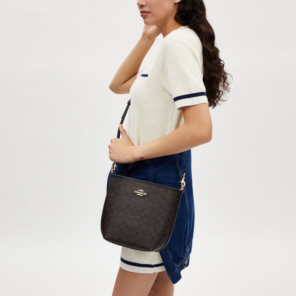 公式】コーチアウトレット | シティ バケット バッグ・シグネチャー