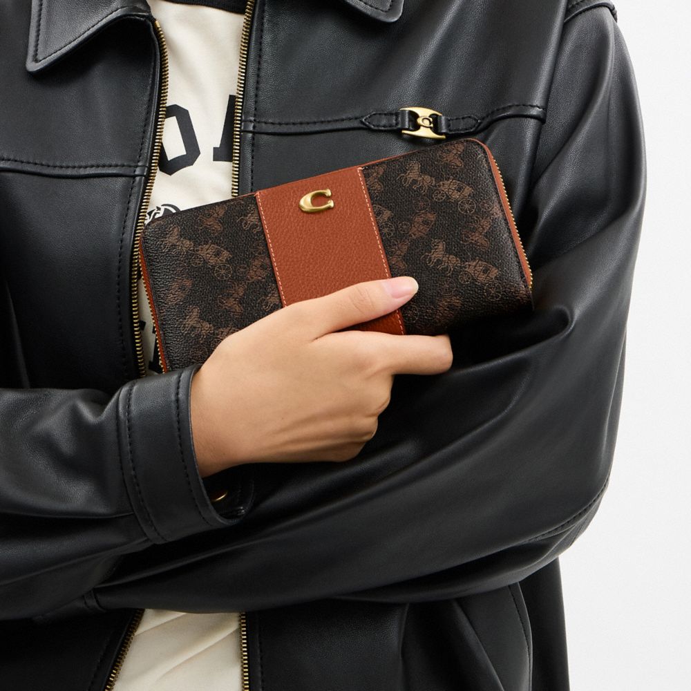 公式】COACH – コーチ | アコーディオン ジップ ウォレット・ホース