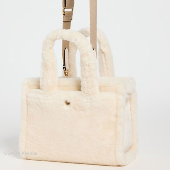 モコモコが可愛い コーチ COACH CY384 カーゴ トート バッグ 26