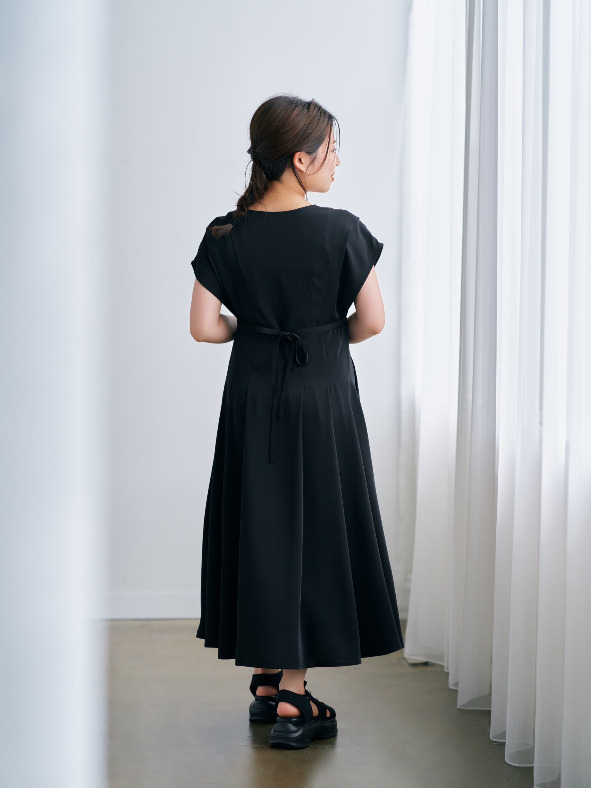 とろみタックVネックワンピース-short & regular | 小柄・低身長女性