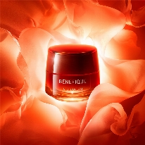 肌・からだ・心すべてをうるおす、ベネフィークから。ナイトクリームを