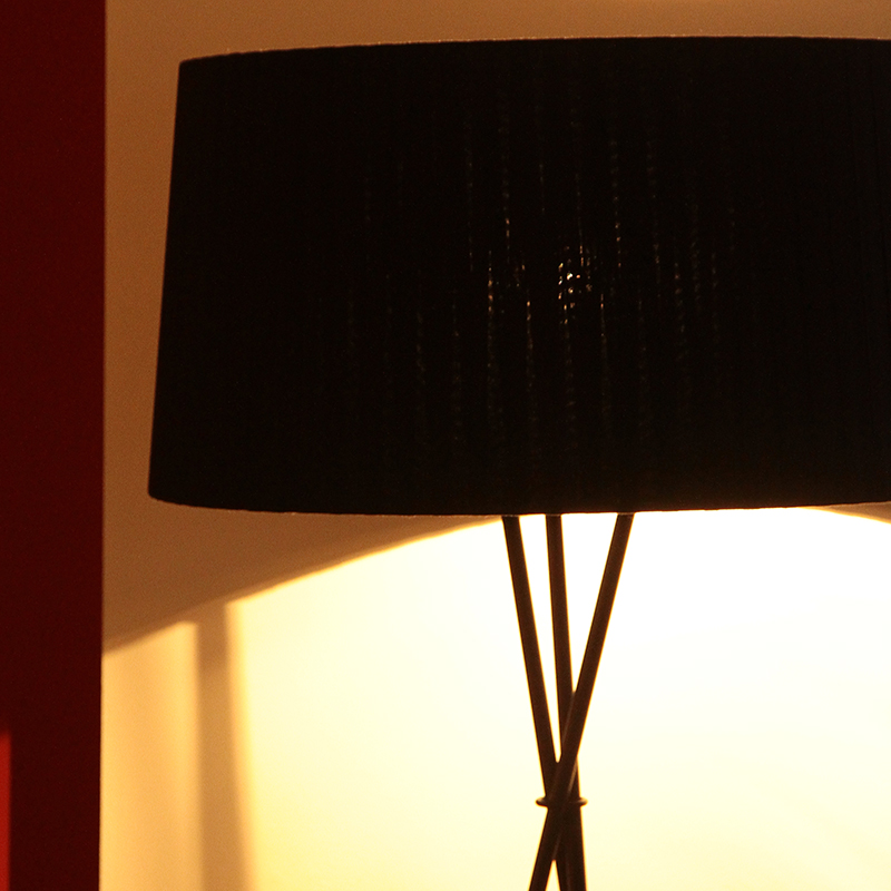 Santa & Cole（サンタ&コール）TRIPODE（トライポッド） G5 ブラック