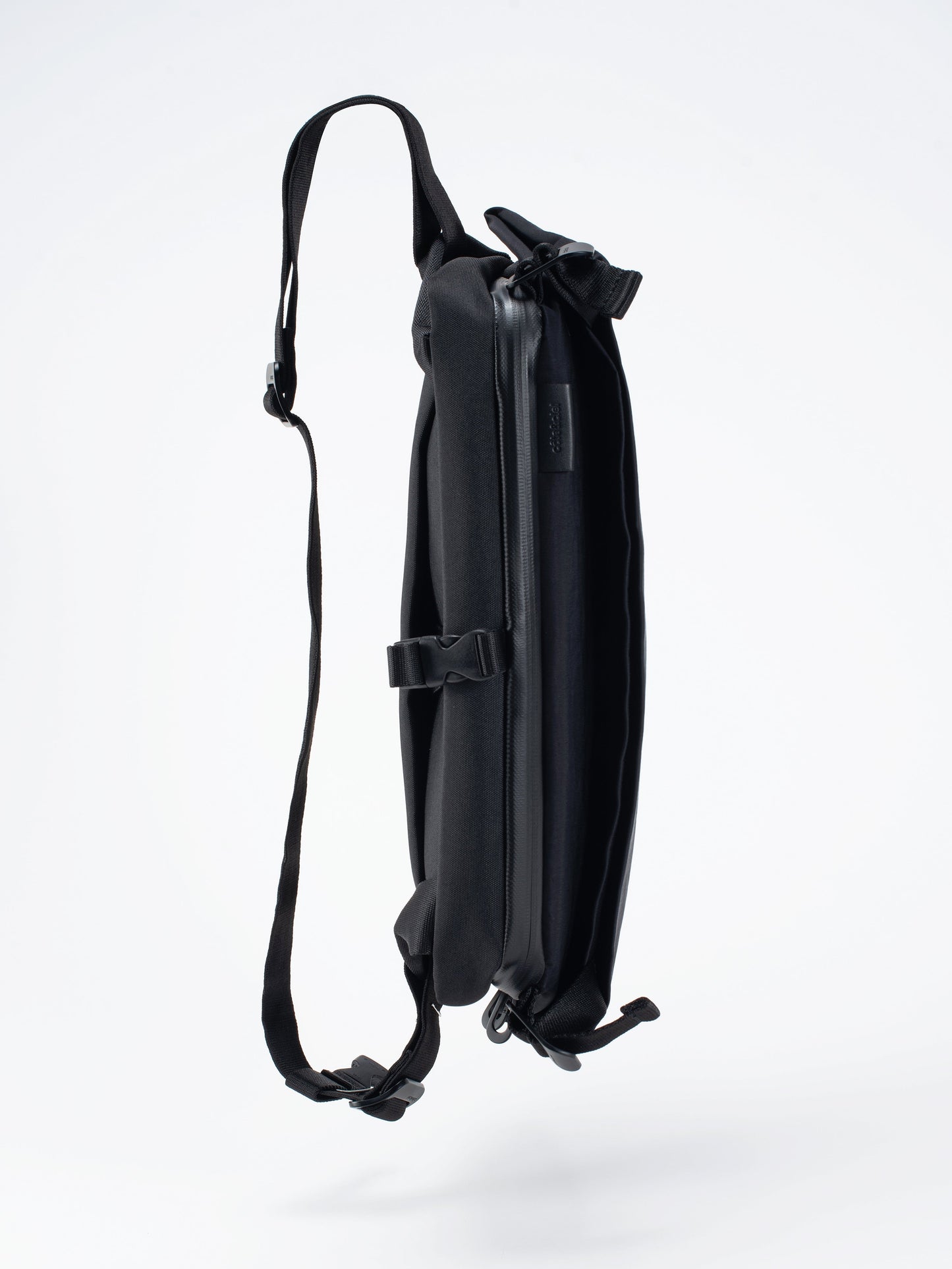 Riss Smooth Black côte&ciel Official