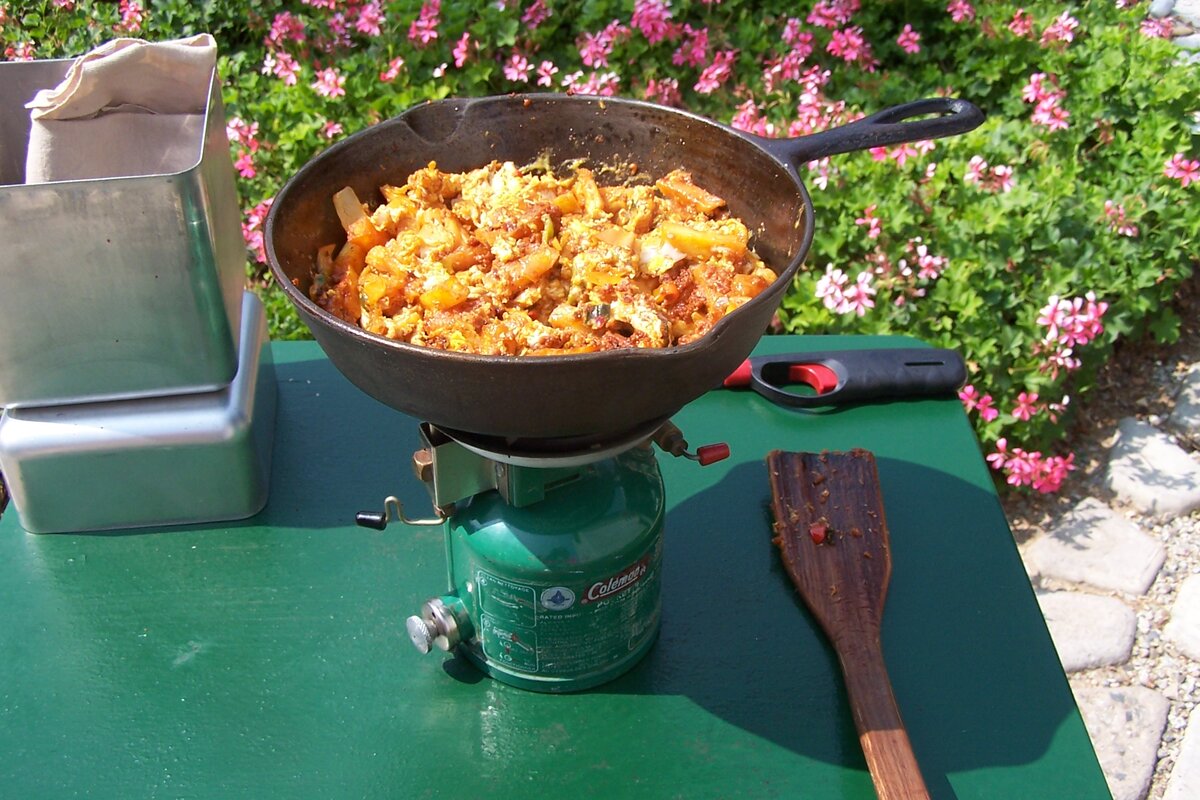 Coleman 505 Pocket ll Canada w/ Case | Classic Camp Stoves