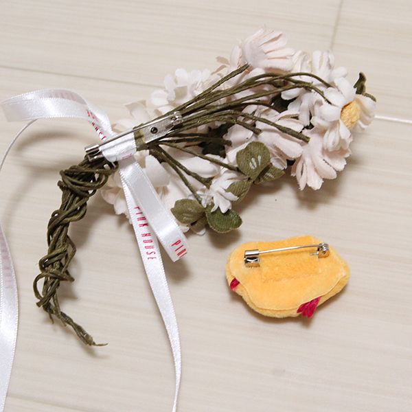 マーガレットコサージュ(ひよこブローチ付き) - ピンクハウス通販