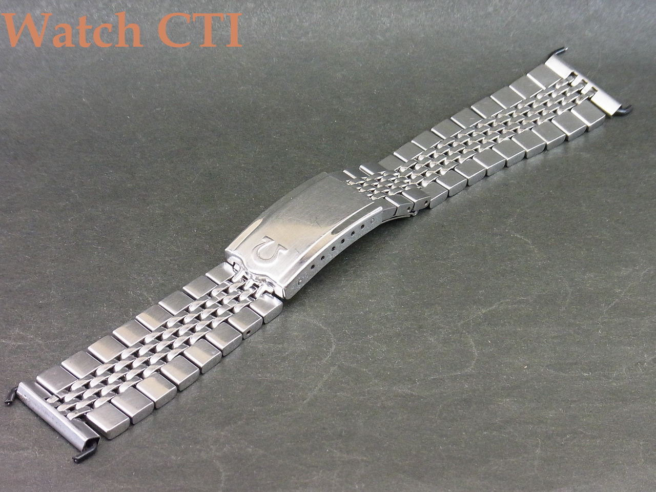 Category Archives: BRACELET