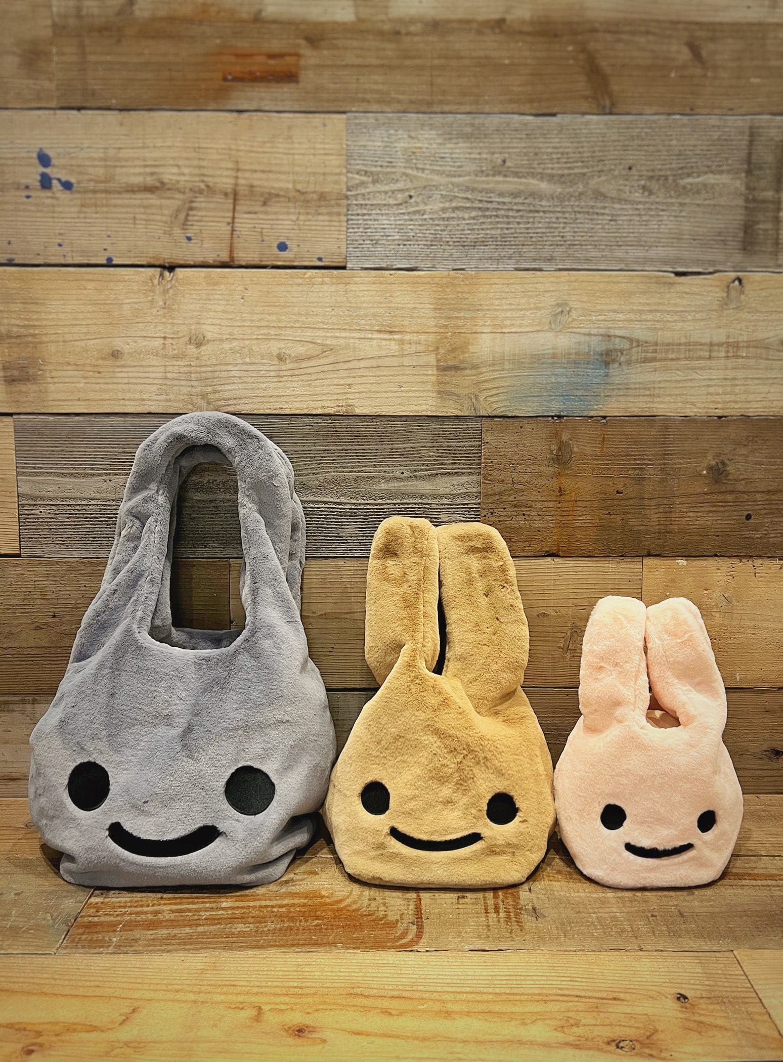 ふわふわウサギバッグ L｜ウサギがいる｜CUNE ONLINE STORE