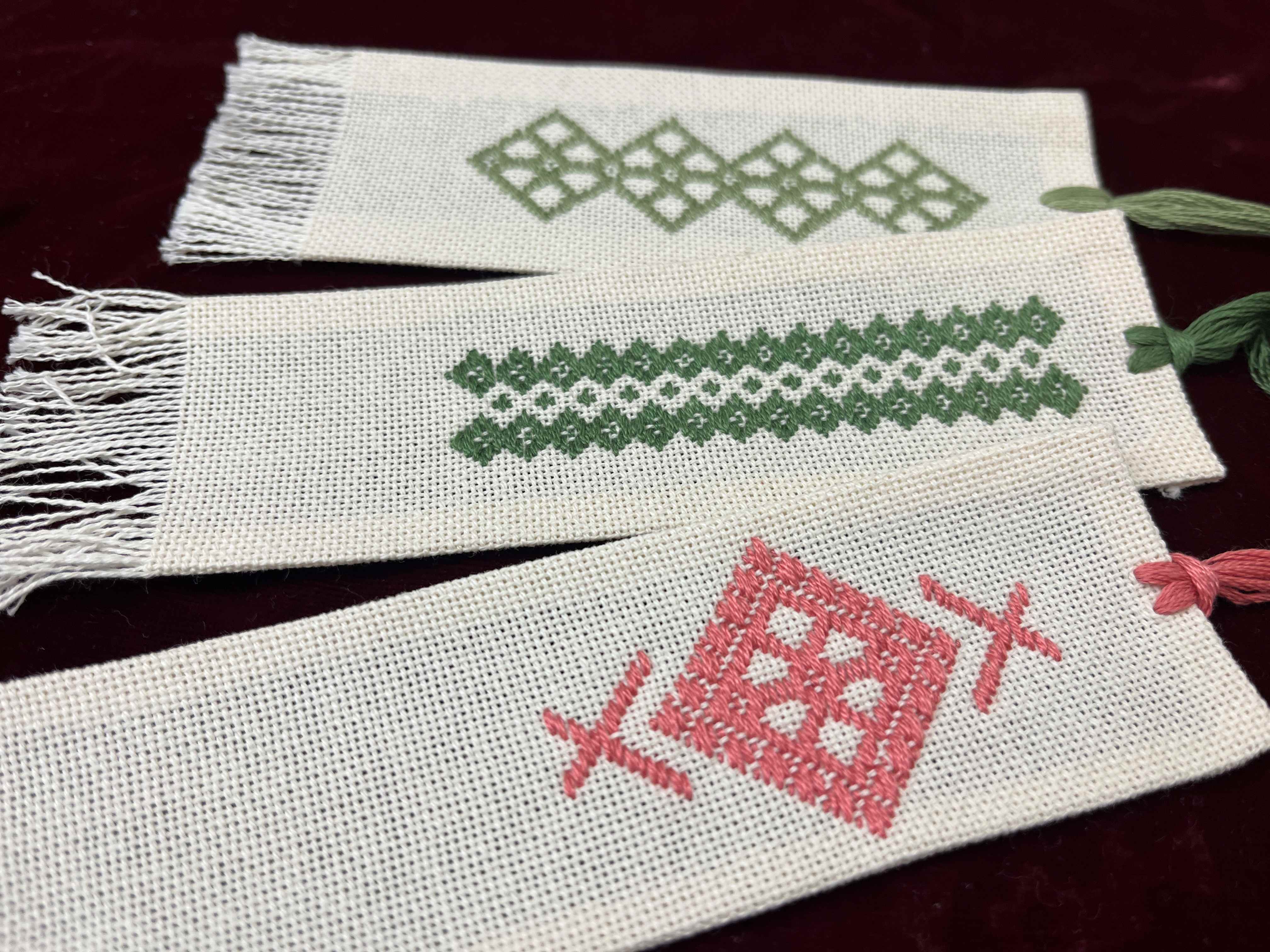 こぎん刺しでつくる くらしのこもの ～ しおり / ストラップ