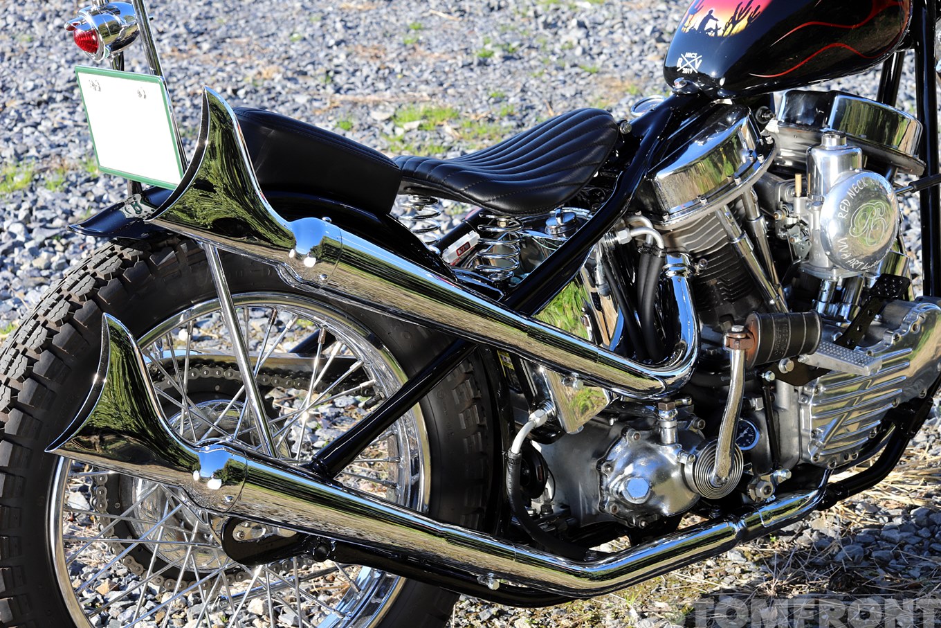 ハーレーダビッドソンのパンヘッドチョッパー FL1949・レッドネック