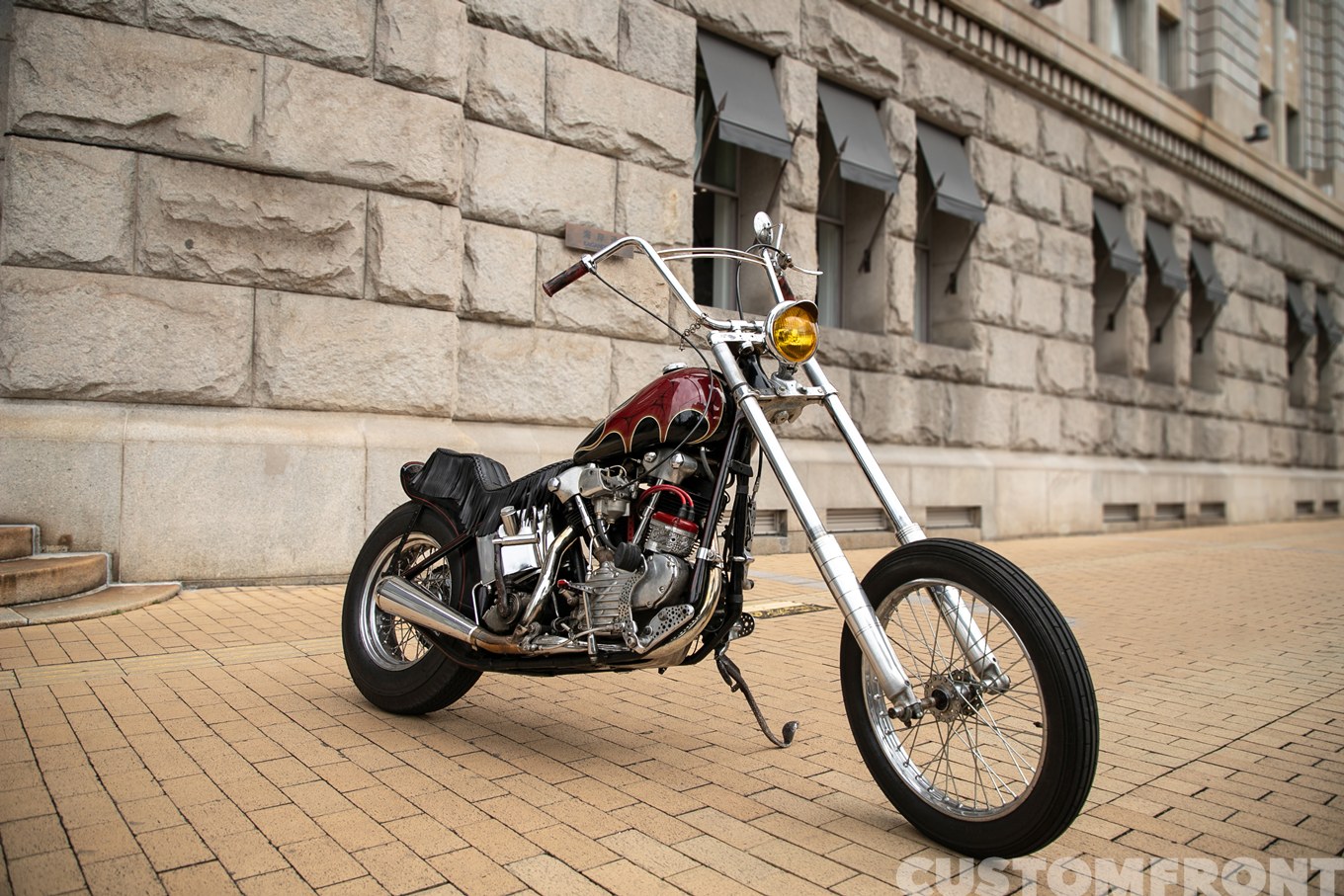 CREEK MOTORCYCLEのハーレーのナックルヘッドチョッパー FL 1947年