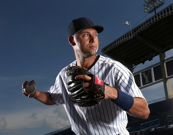 TURN2」の刻印入りジーター引退記念グラブ限定発売 9月25日 | CYCLE