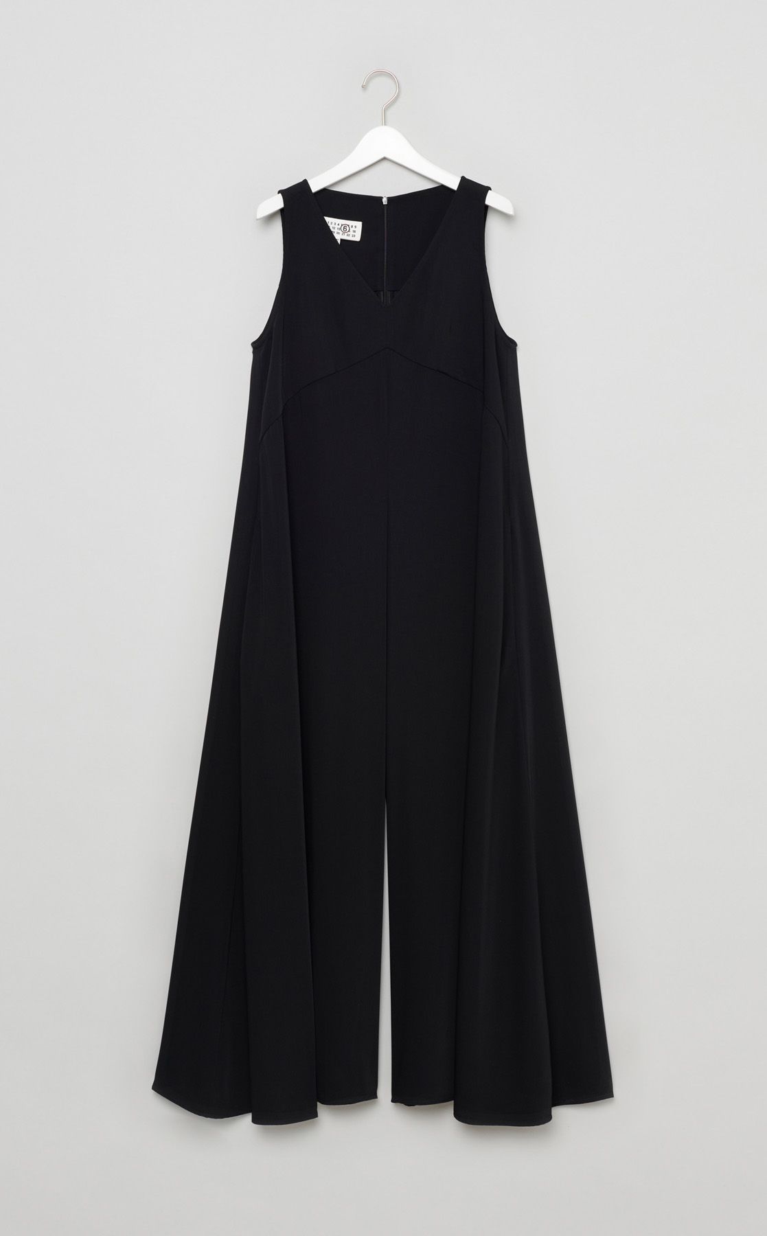 MM6 Maison Margiela｜Vネックノースリーブジャンプスーツ