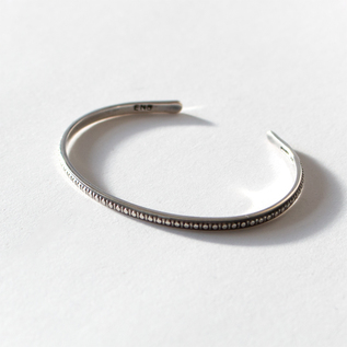 ナバホバングル／ERICKA NICOLAS BEGAY（エリッカニコラスビゲイ