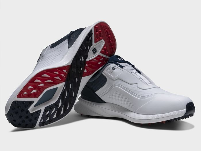 10％軽量化しつつ、30％もグリップ力向上！6代目のフットジョイ『PRO