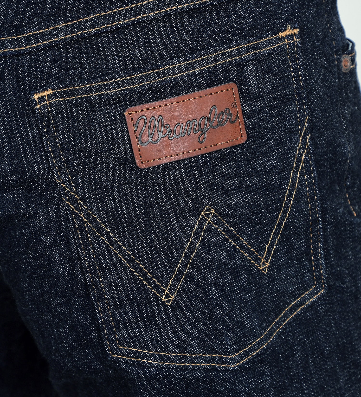 すっきりストレート】BROWNシリーズ スリムストレートパンツ|Wrangler