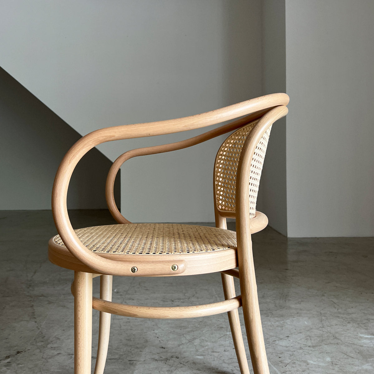 TON No.33 Arm Chair Natural Le Corbusier Corbusier Chair – D9 STUDIO