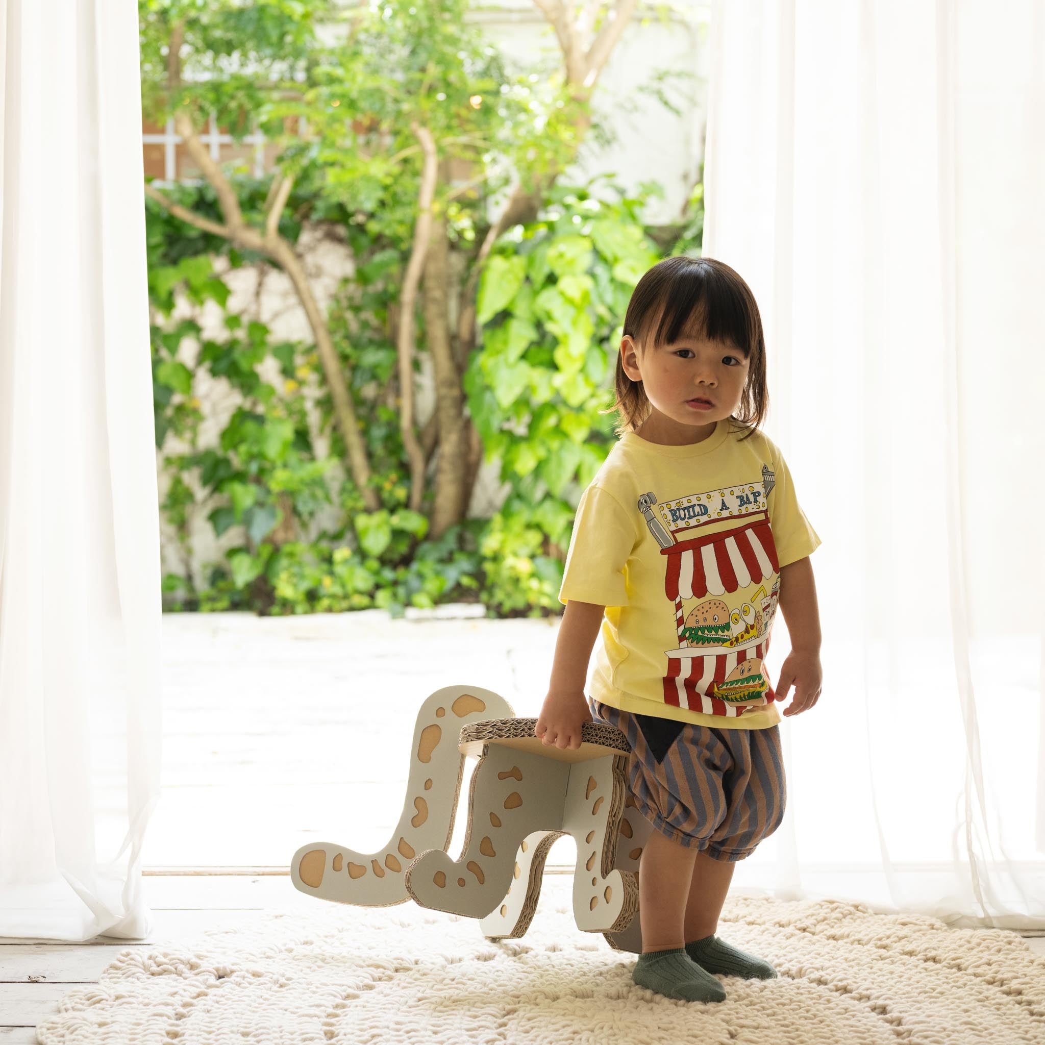 ユキヒョウスツール | DAMBO