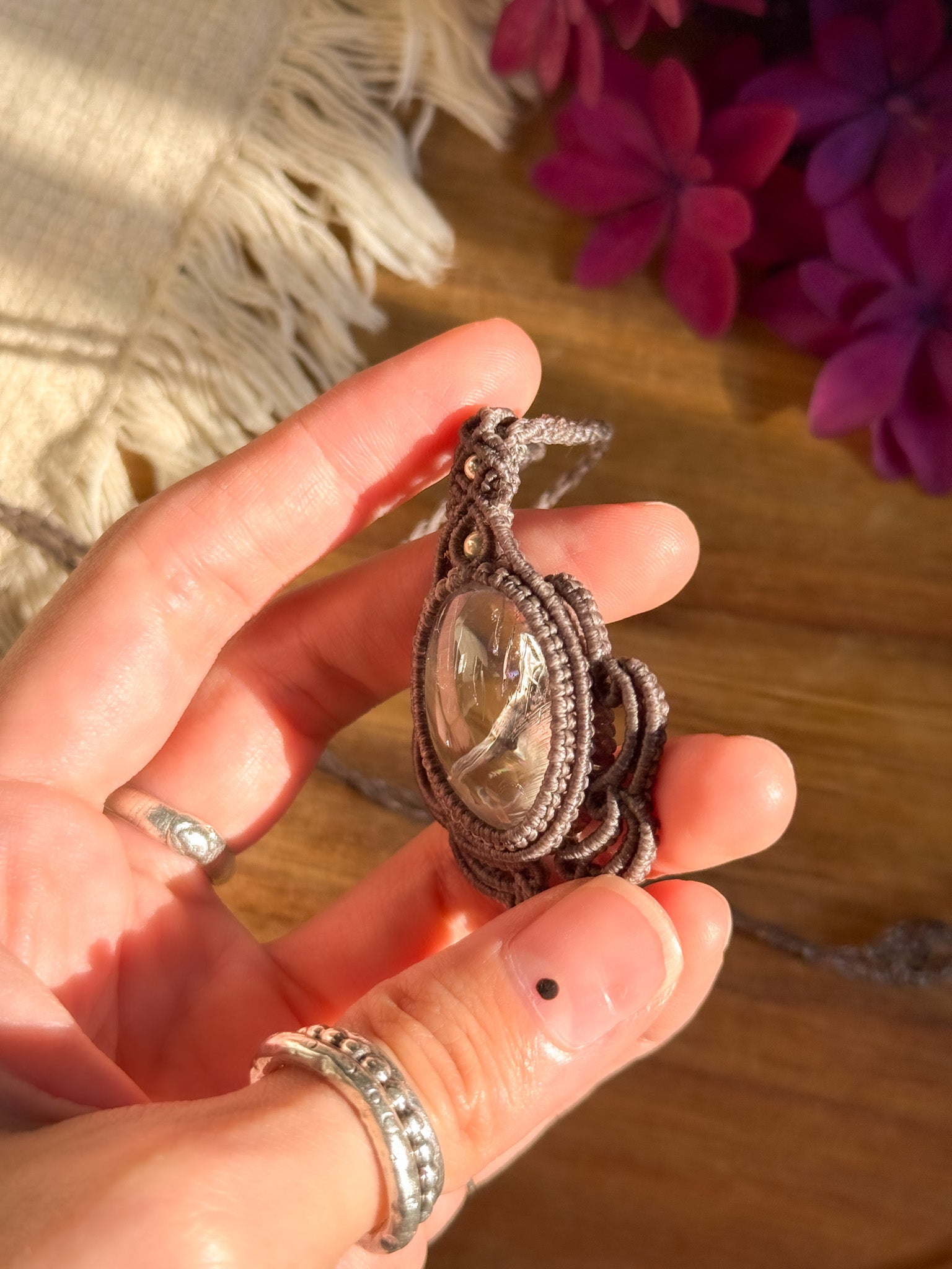 Macrame Necklace - Iris Quartz 【Imported】 - daisy doe