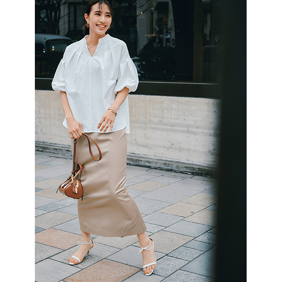 優待価格[Emma Taylor]キーネックバルーンスリーブブラウス | KOBUNSHA