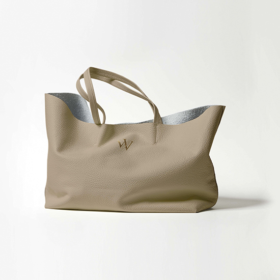 Calmere]イニシャルレザーA4トートバッグ (グレージュ) | KOBUNSHA