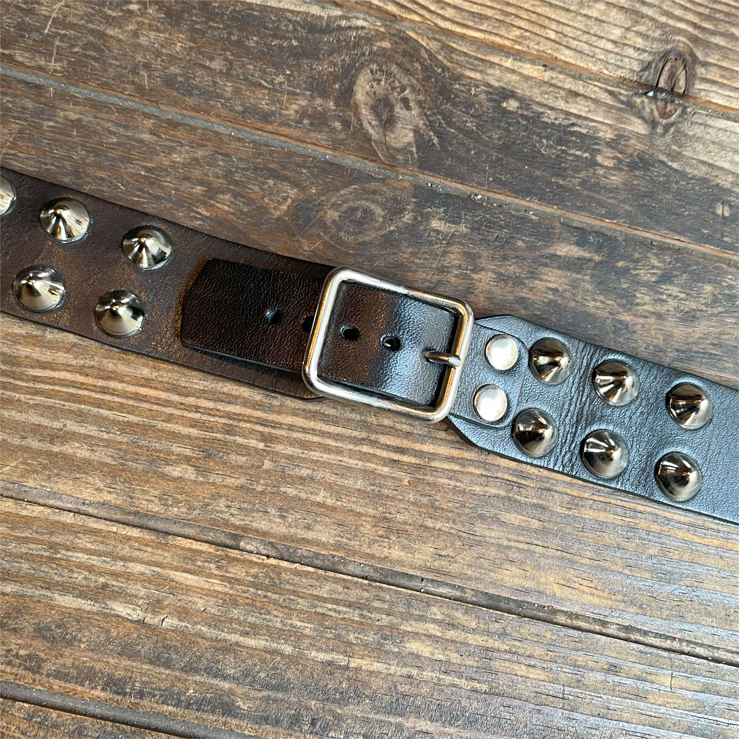 45REVOLUTION ORIGINAL 鋲ベルト 2 x 2 配列 | 45REVOLUTION